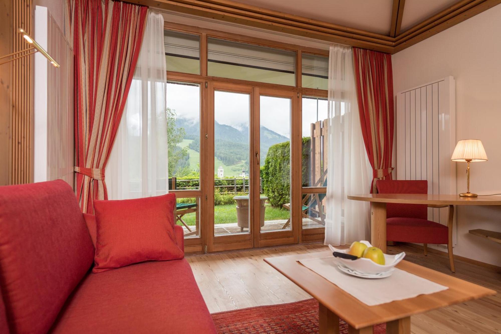 Naturhotel Leitlhof Сан-Кандидо Экстерьер фото