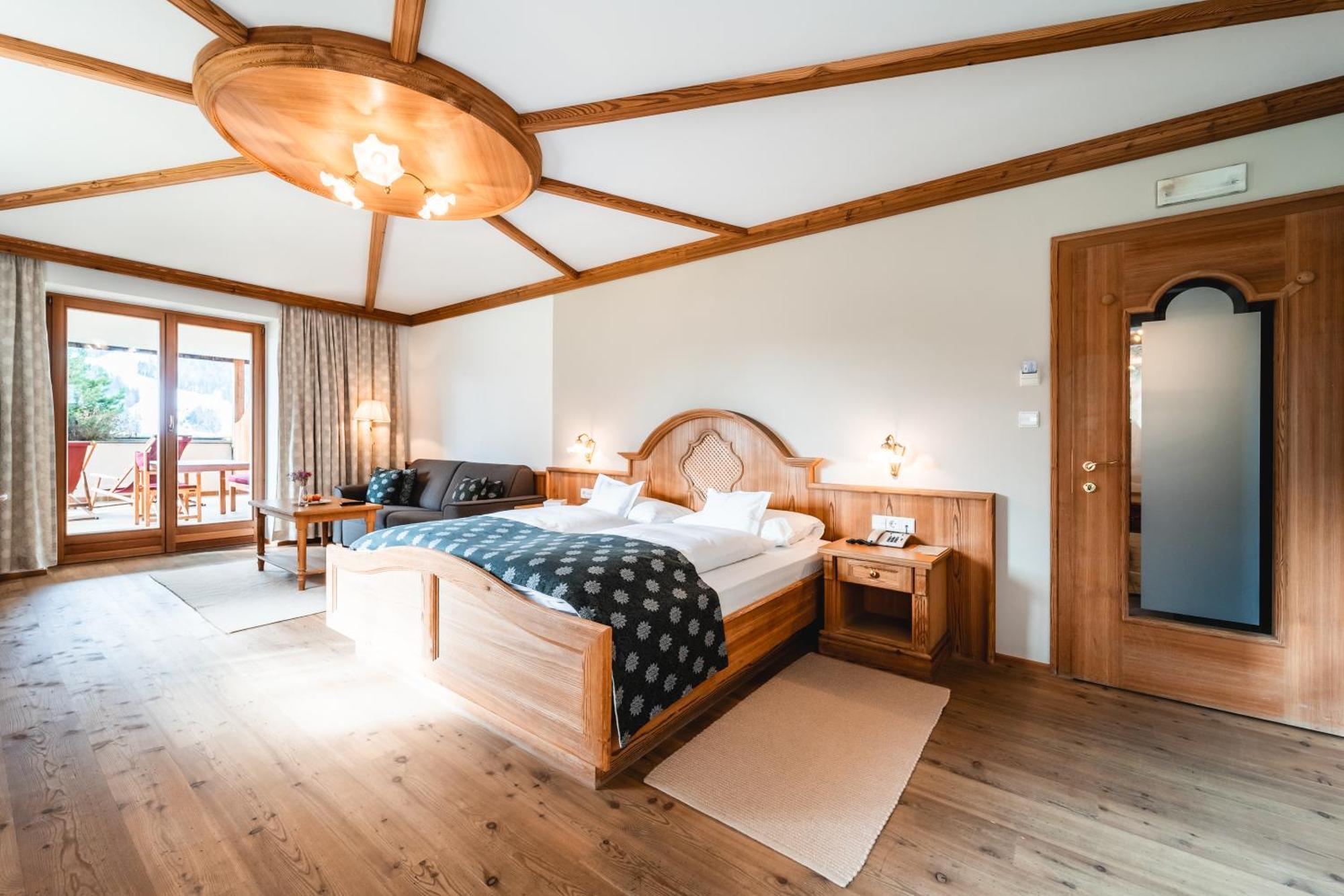 Naturhotel Leitlhof Сан-Кандидо Экстерьер фото